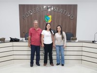 Vereadora Flávia é a primeira mulher a assumir a presidência da Câmara Municipal de Natércia